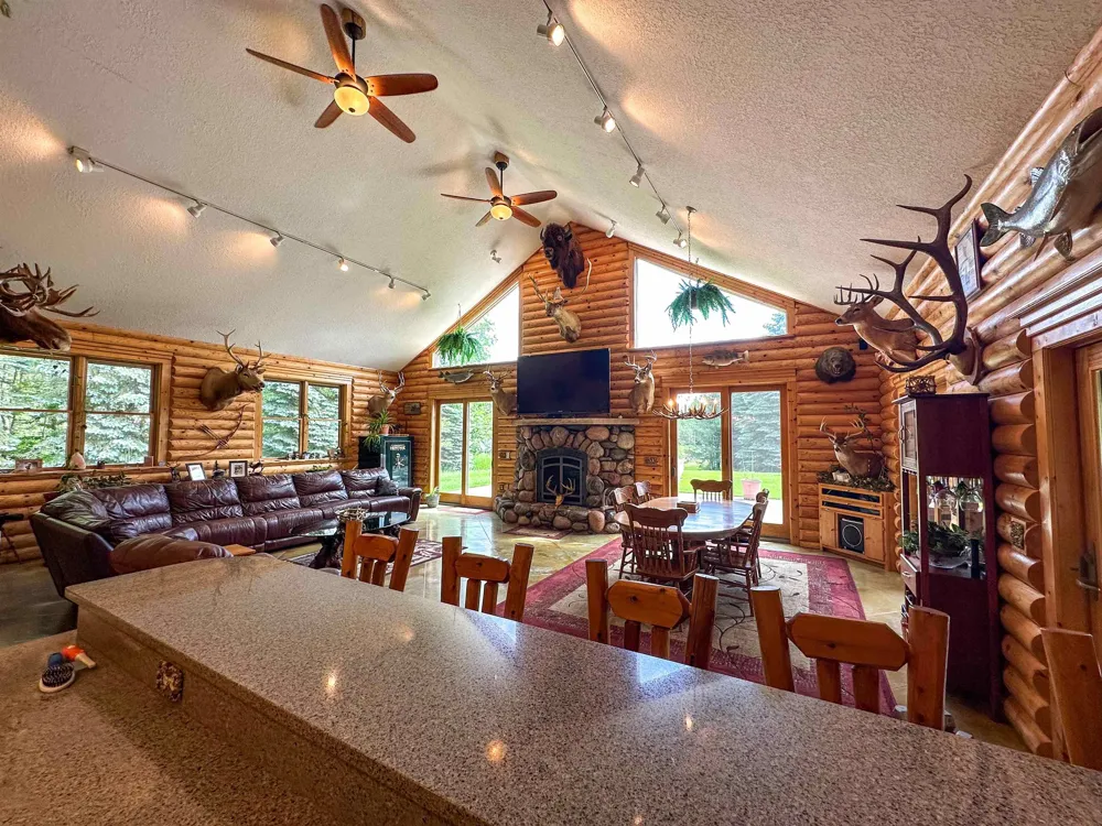 8157 NW Kellogg Road Clearwater Township, MI 49612