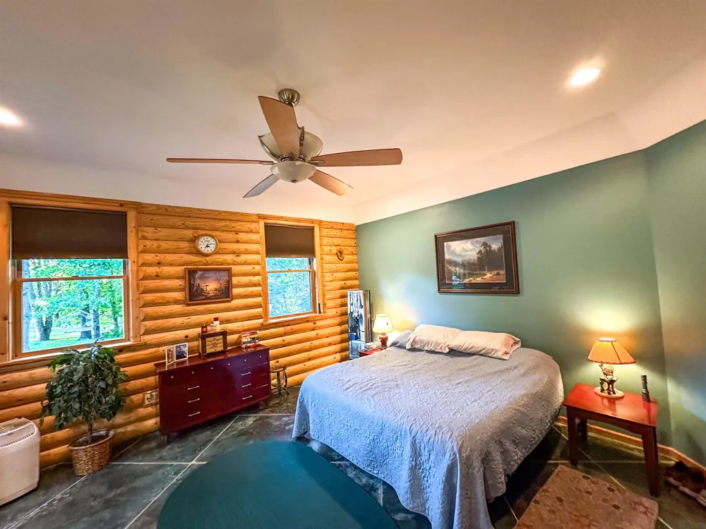 8157 NW Kellogg Road Clearwater Township, MI 49612