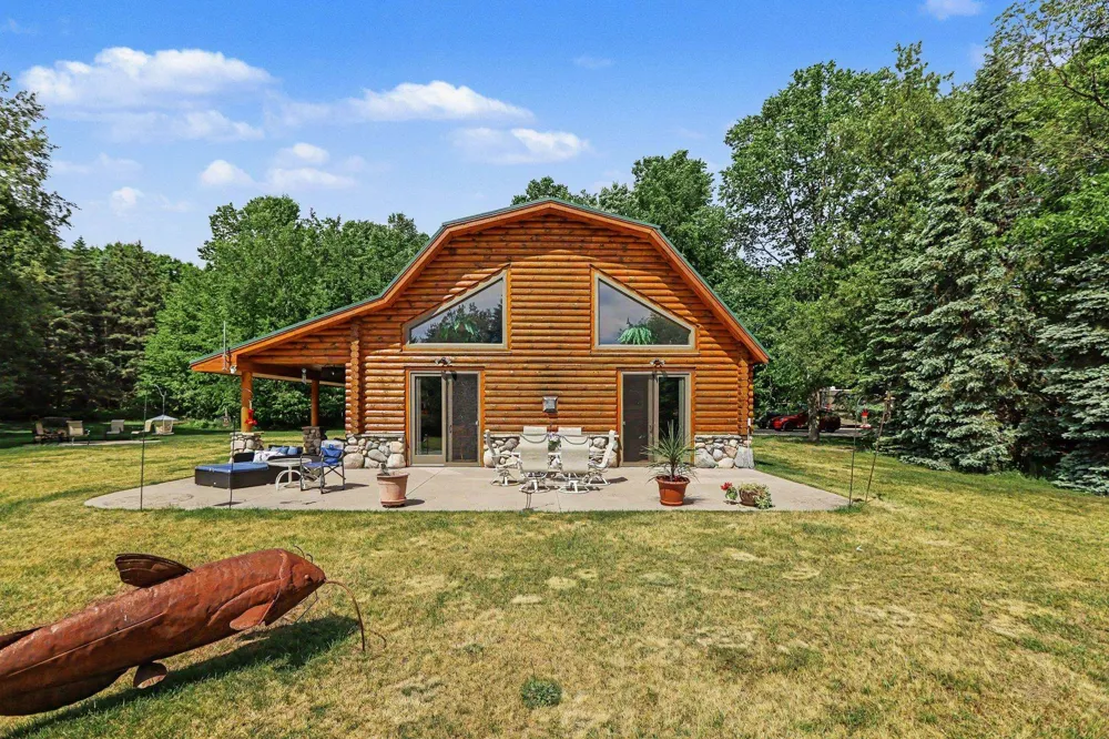 8157 NW Kellogg Road Clearwater Township, MI 49612