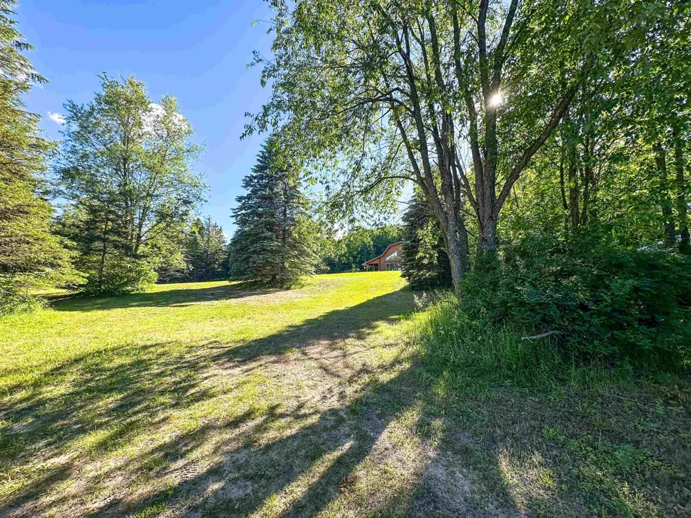8157 NW Kellogg Road Clearwater Township, MI 49612