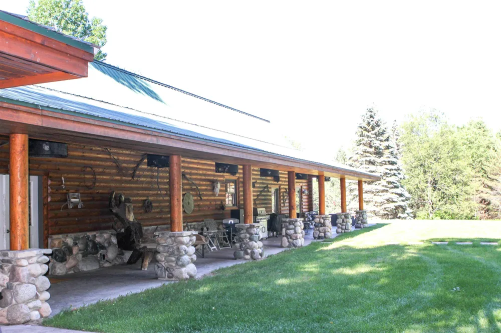 8157 NW Kellogg Road Clearwater Township, MI 49612