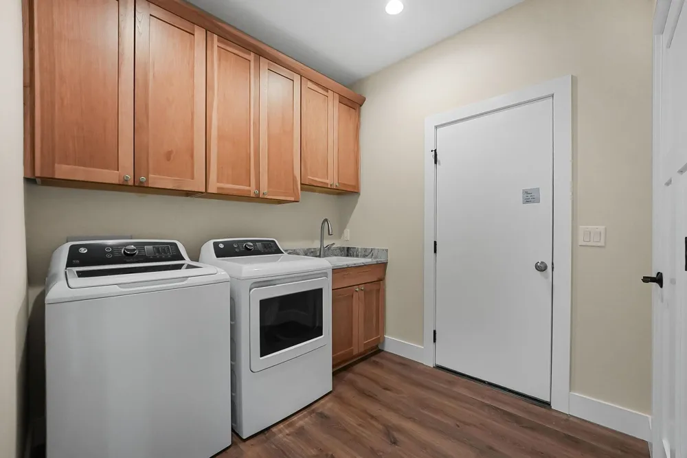 4054 Center Farm Lane Long Lake Township, MI 49685