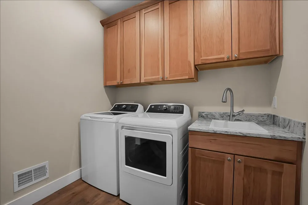 4054 Center Farm Lane Long Lake Township, MI 49685