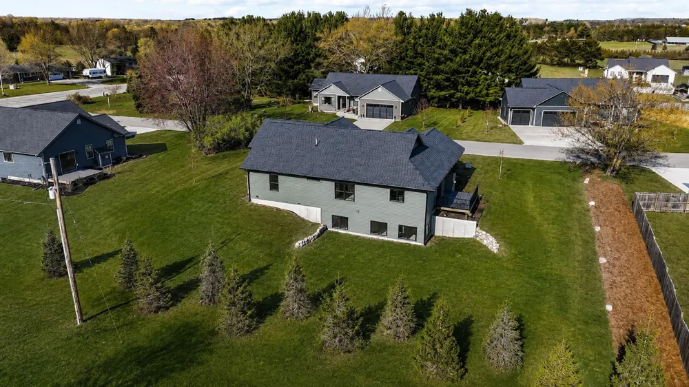 4054 Center Farm Lane Long Lake Township, MI 49685