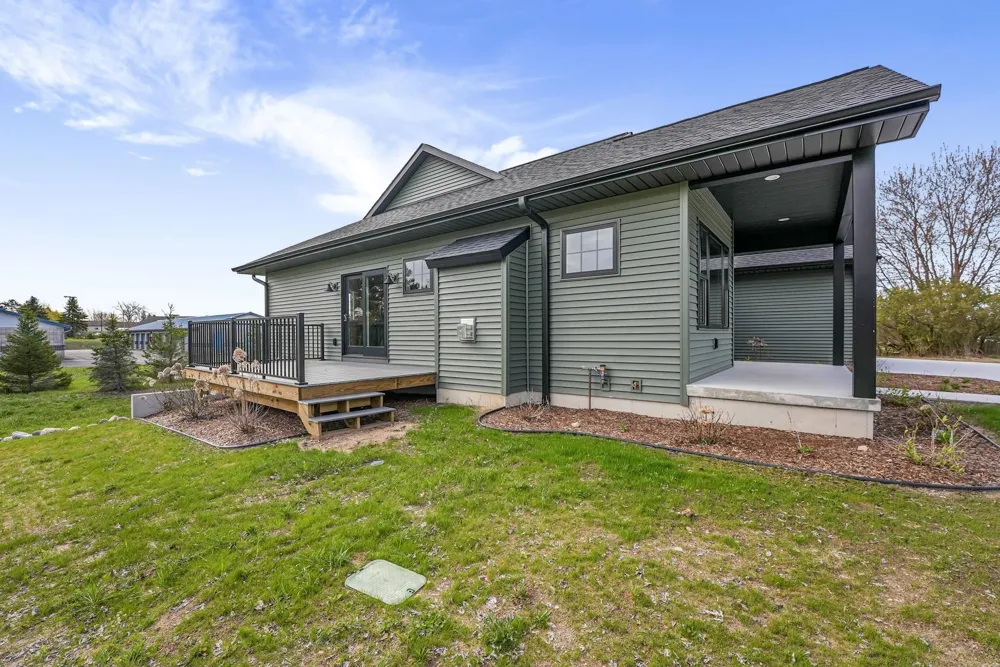 4054 Center Farm Lane Long Lake Township, MI 49685