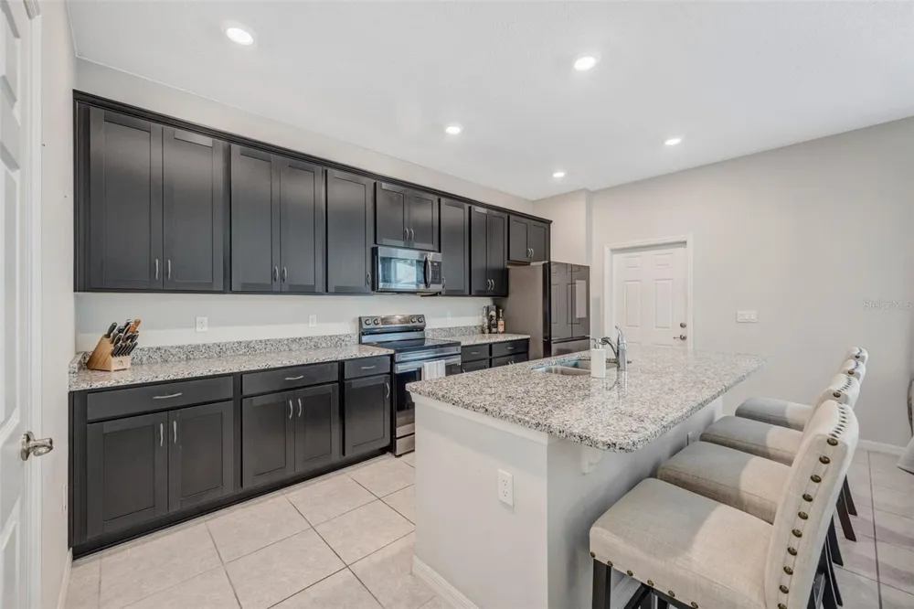 5022 AVALON PARK BOULEVARD Wesley Chapel, FL 33545