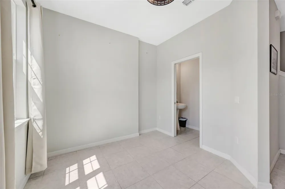 5022 AVALON PARK BOULEVARD Wesley Chapel, FL 33545