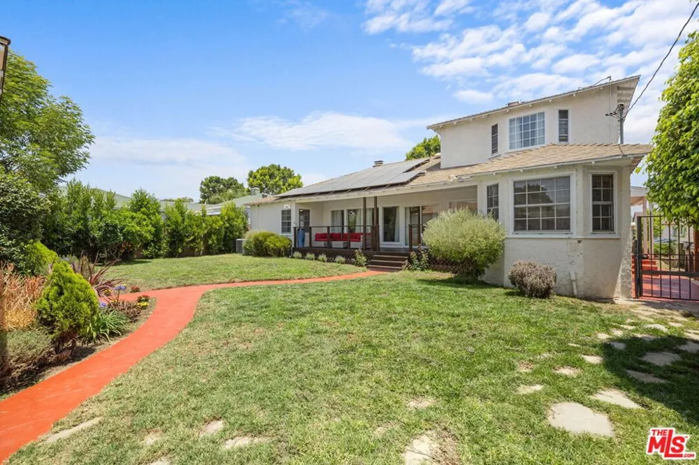 9717 S 4th Avenue Inglewood, CA 90305