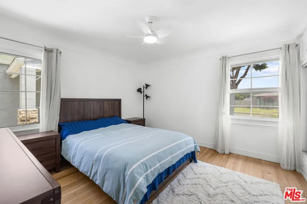 9717 S 4th Avenue Inglewood, CA 90305
