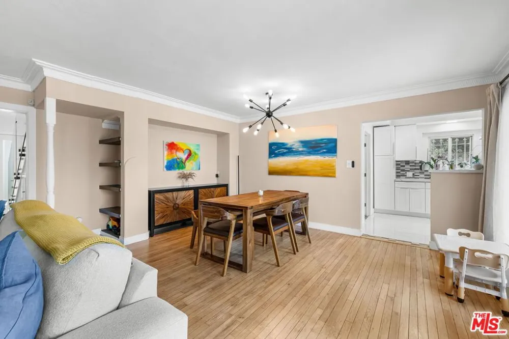 9717 S 4th Avenue Inglewood, CA 90305