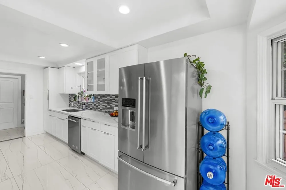 9717 S 4th Avenue Inglewood, CA 90305