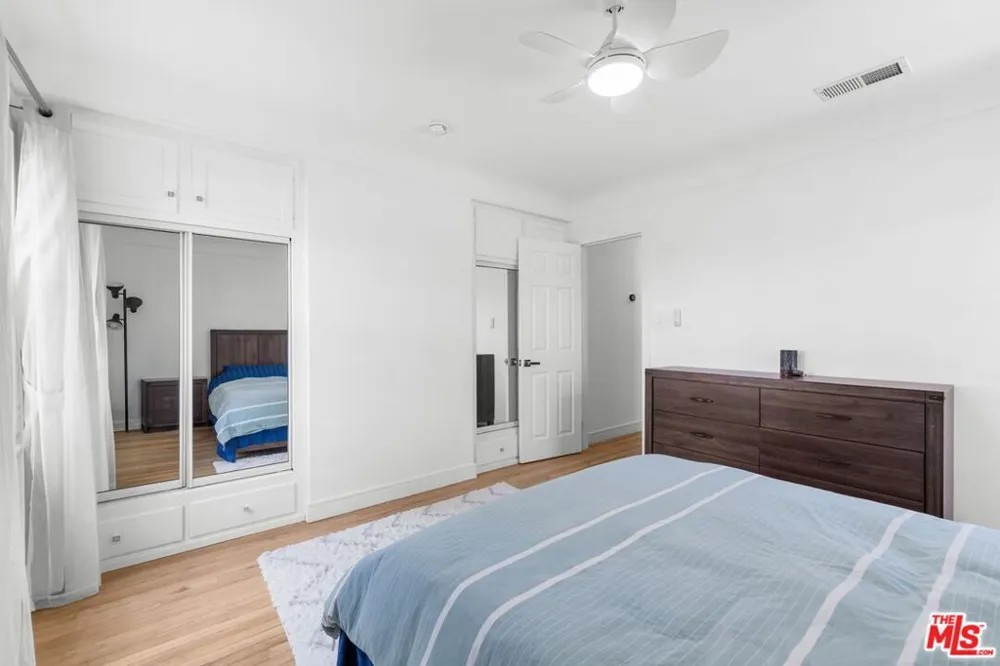 9717 S 4th Avenue Inglewood, CA 90305