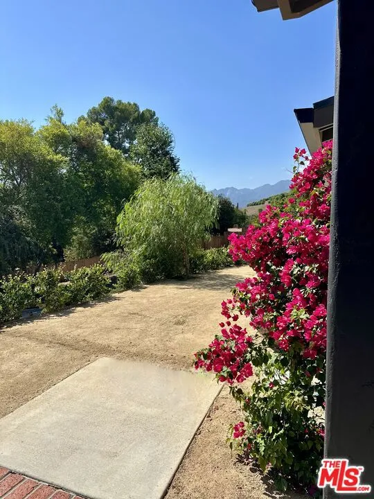 1131 Rancho Drive Ojai, CA 93023