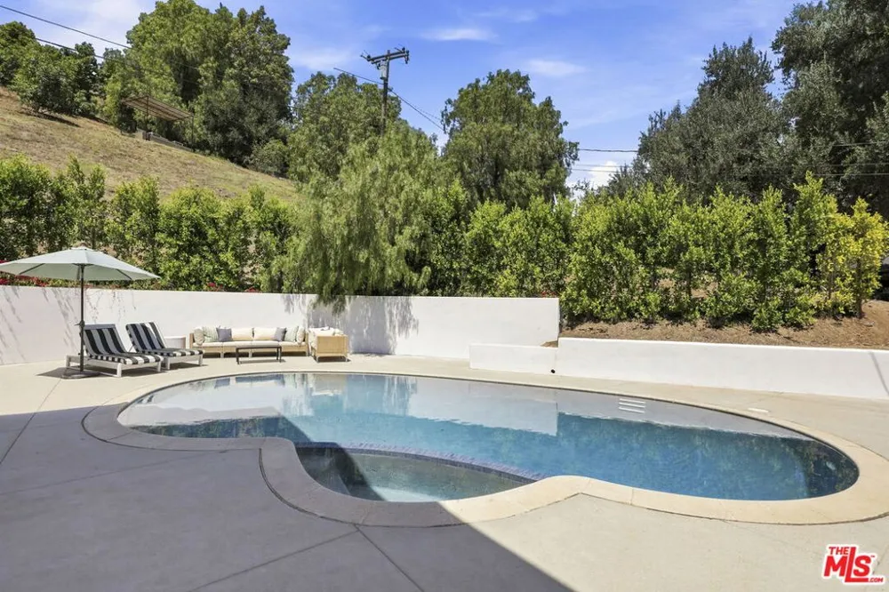1131 Rancho Drive Ojai, CA 93023