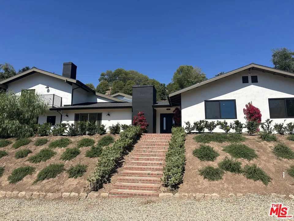 1131 Rancho Drive Ojai, CA 93023