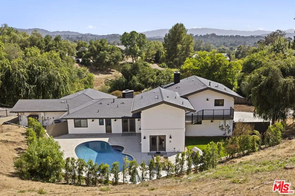1131 Rancho Drive Ojai, CA 93023