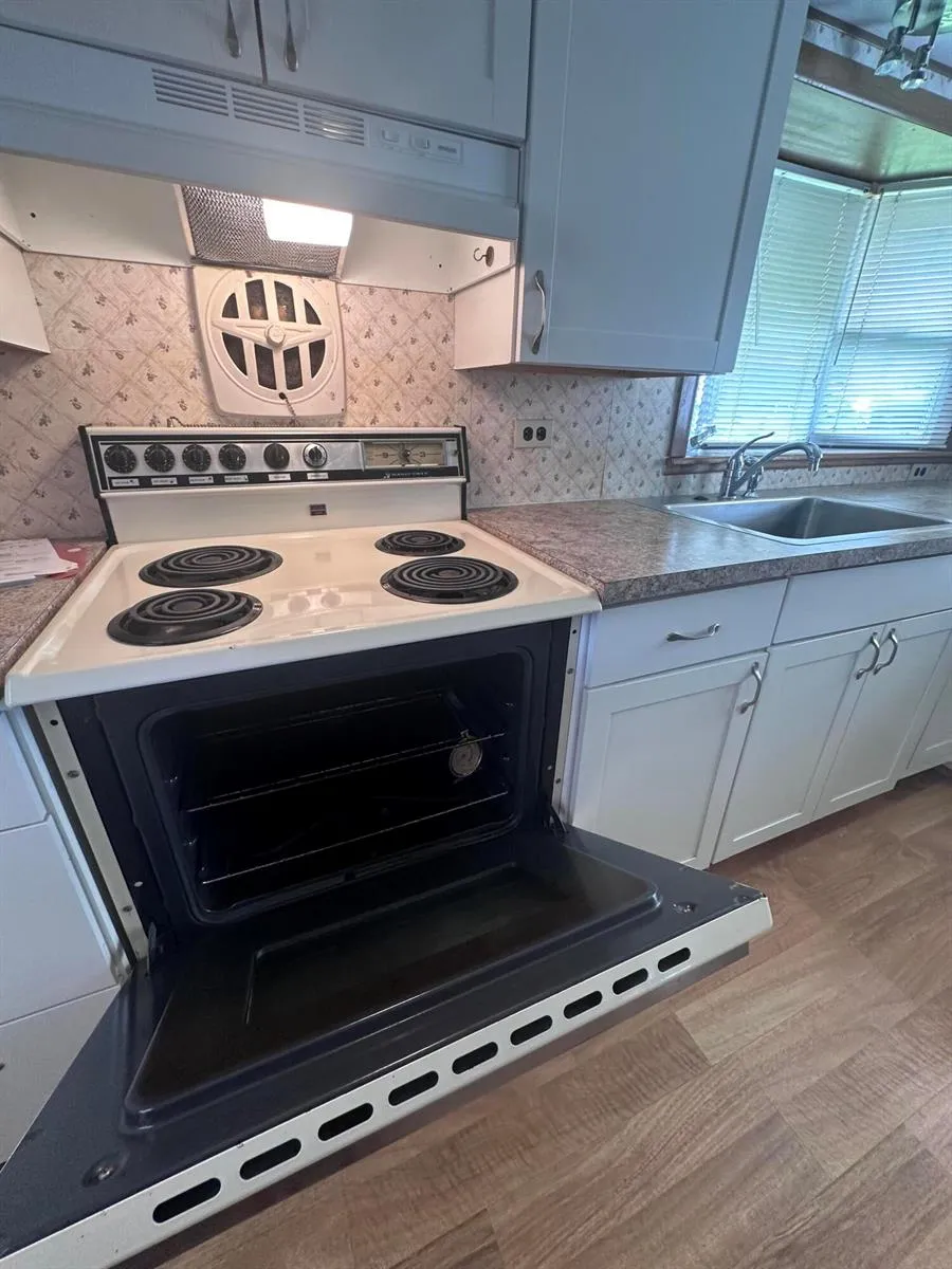 8379 SE Eagle Avenue Hobe Sound, FL 33455
