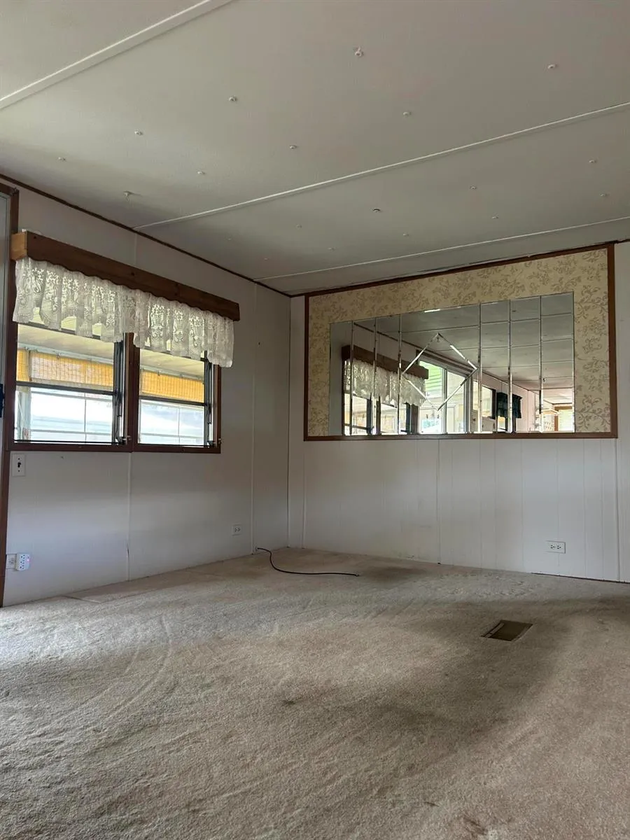 8379 SE Eagle Avenue Hobe Sound, FL 33455