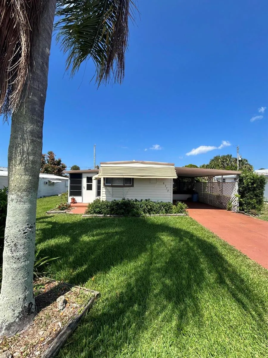8379 SE Eagle Avenue Hobe Sound, FL 33455