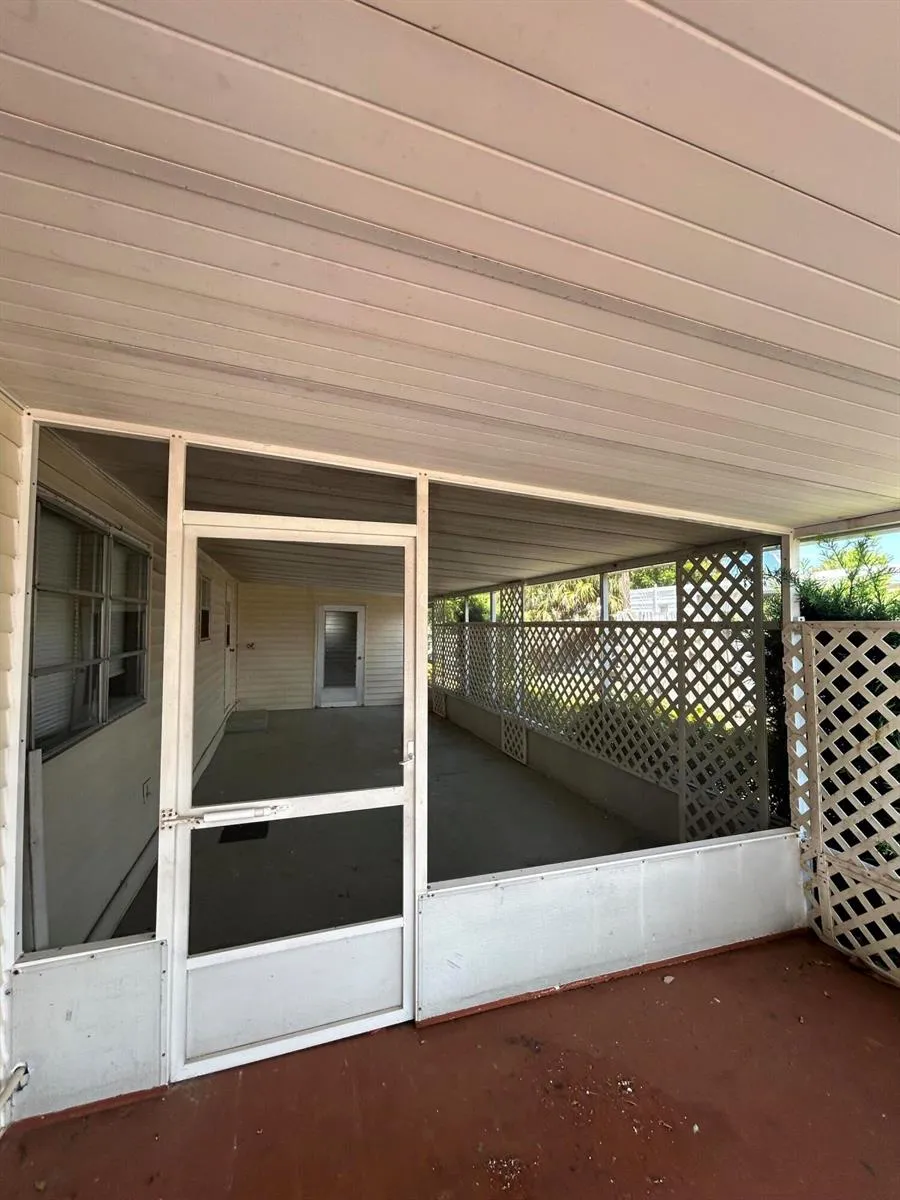 8379 SE Eagle Avenue Hobe Sound, FL 33455