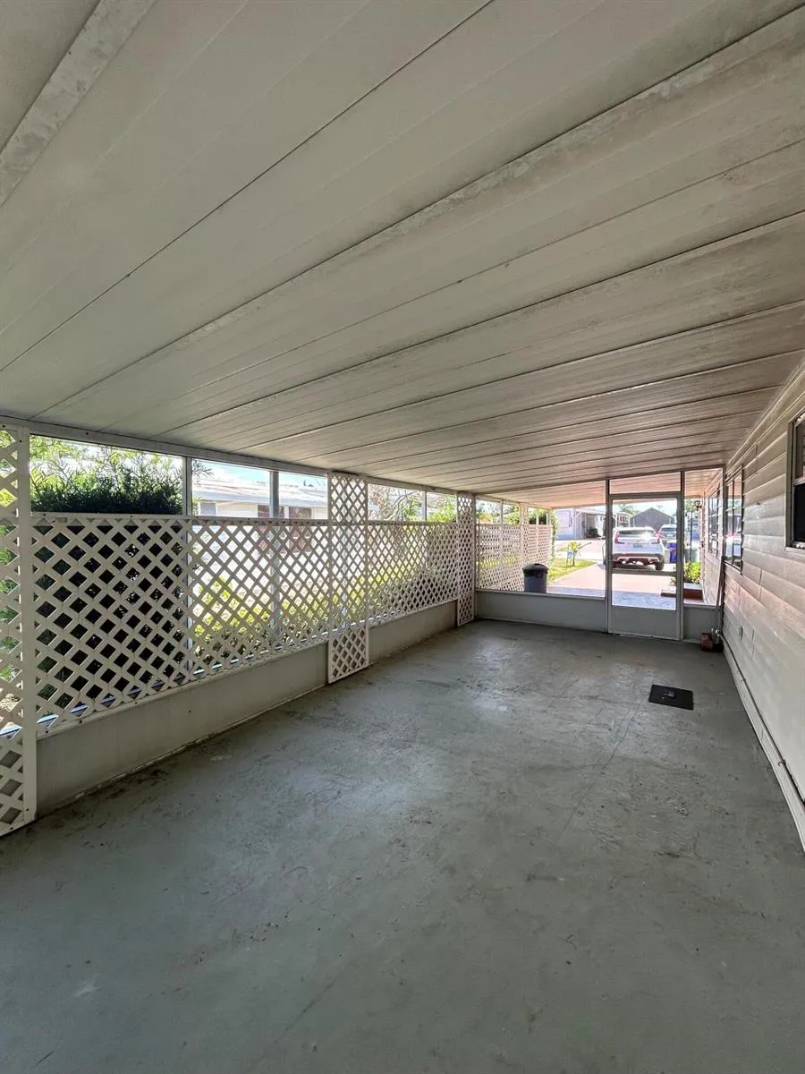 8379 SE Eagle Avenue Hobe Sound, FL 33455