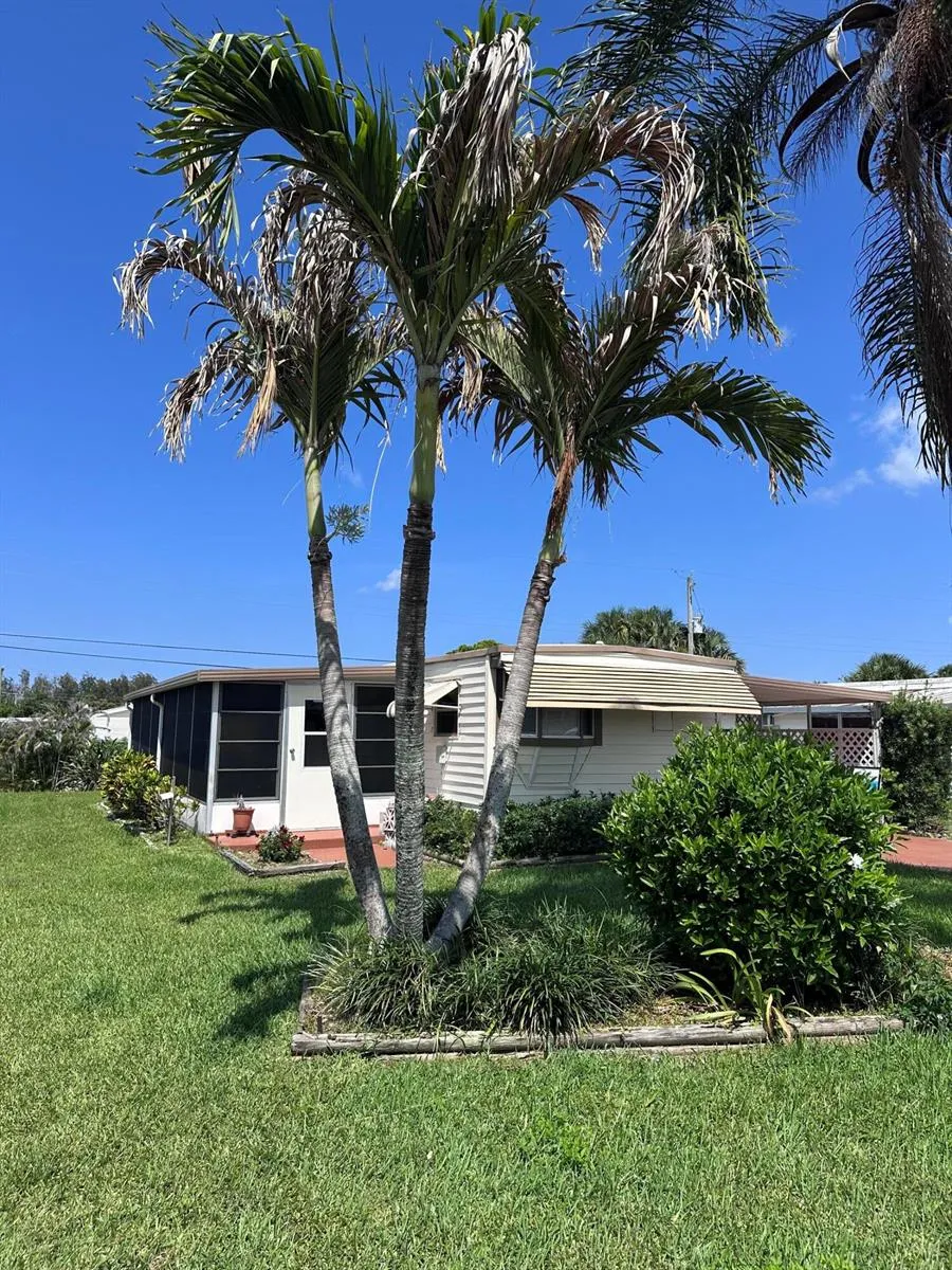 8379 SE Eagle Avenue Hobe Sound, FL 33455