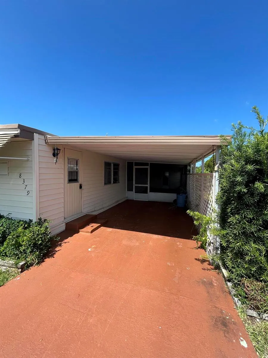 8379 SE Eagle Avenue Hobe Sound, FL 33455