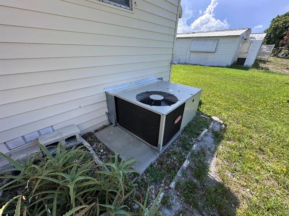 8379 SE Eagle Avenue Hobe Sound, FL 33455