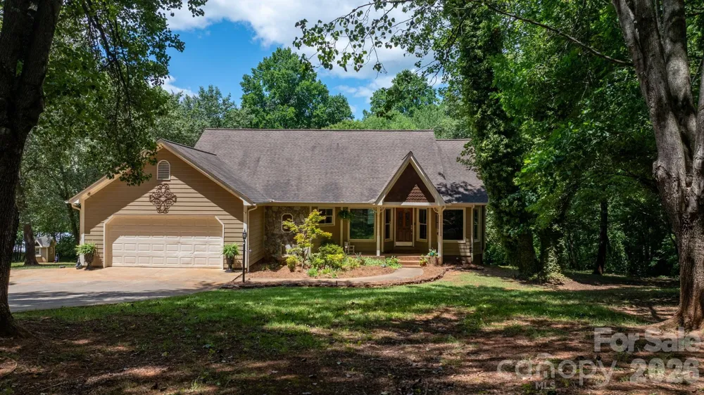 4093 Fairview Drive Maiden, NC 28650