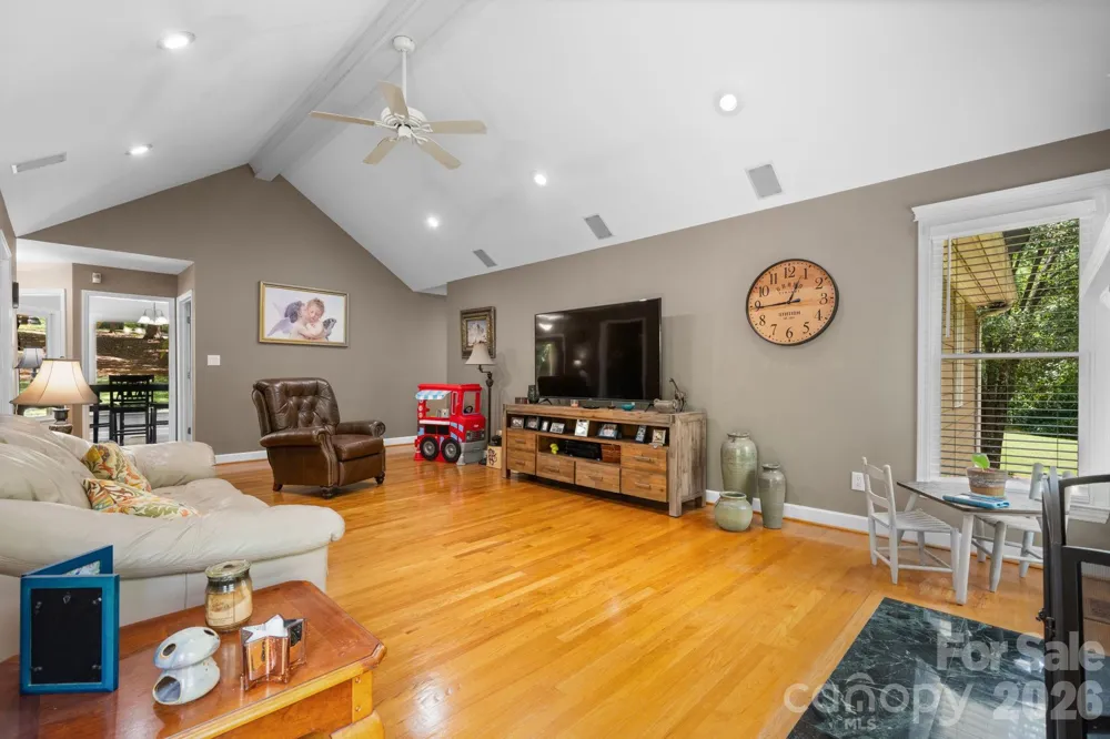 4093 Fairview Drive Maiden, NC 28650