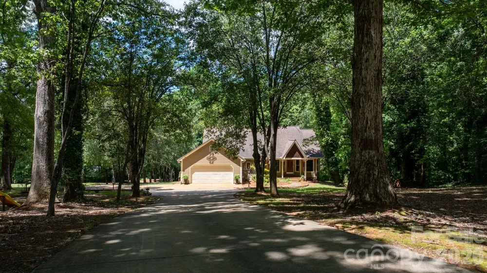 4093 Fairview Drive Maiden, NC 28650