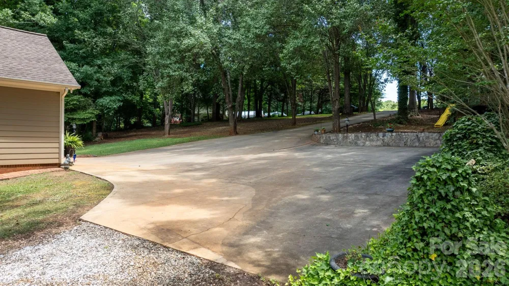 4093 Fairview Drive Maiden, NC 28650