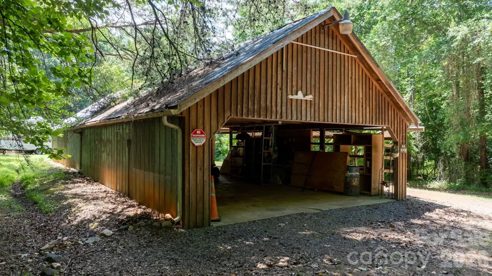4093 Fairview Drive Maiden, NC 28650