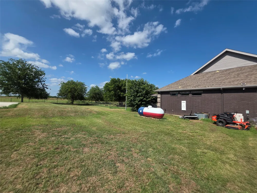 204 Jermyn Road Jermyn, TX 76459