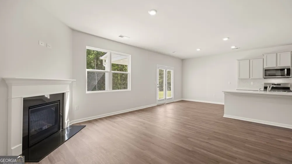 242 Defilippe DR Statham, GA 30666