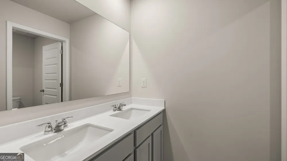 242 Defilippe DR Statham, GA 30666