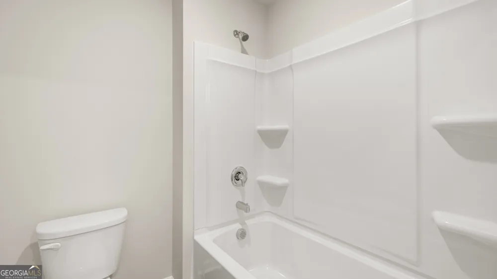 242 Defilippe DR Statham, GA 30666