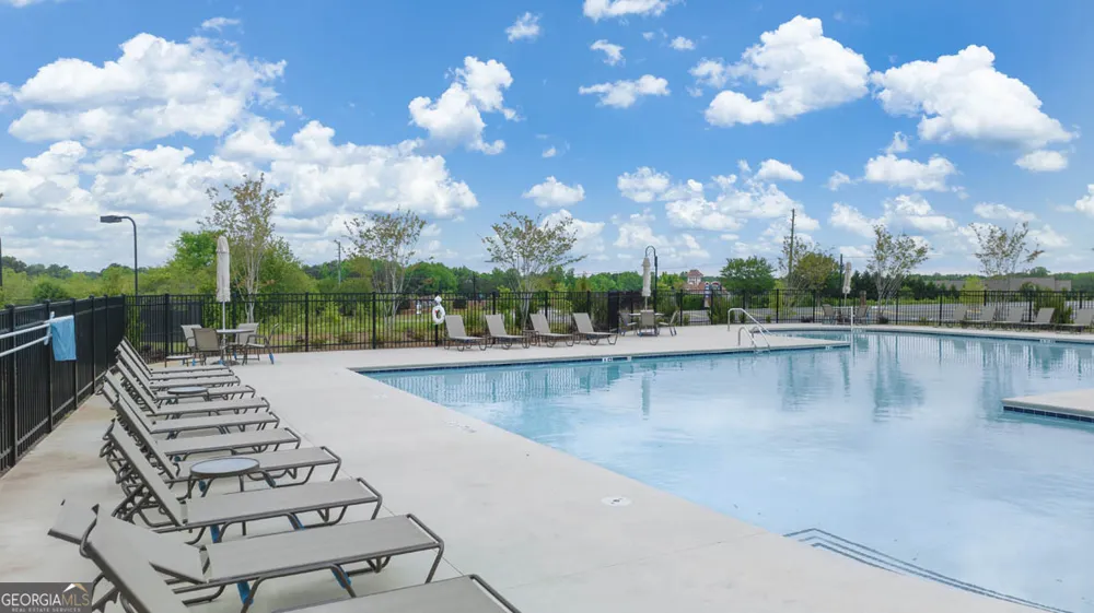 242 Defilippe DR Statham, GA 30666