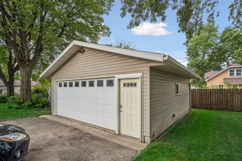 213 Queen Avenue NW Silver Lake, MN 55381