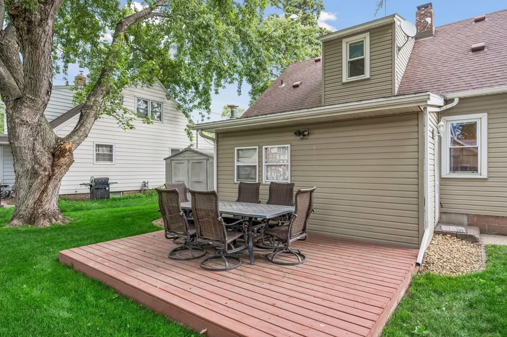 213 Queen Avenue NW Silver Lake, MN 55381