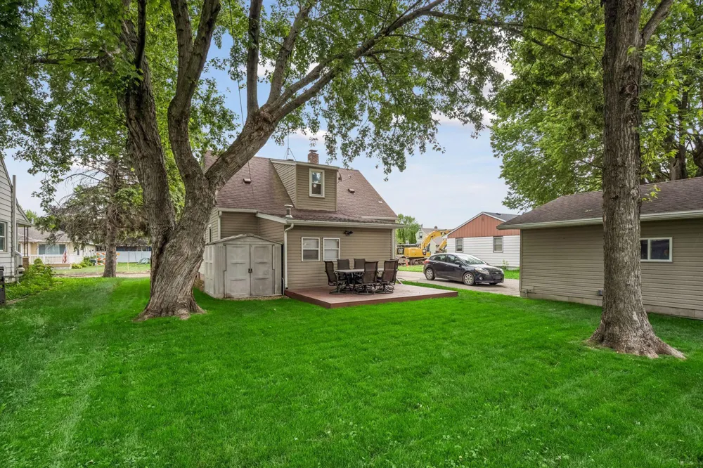 213 Queen Avenue NW Silver Lake, MN 55381