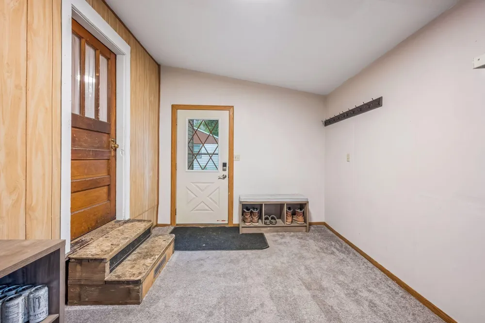213 Queen Avenue NW Silver Lake, MN 55381