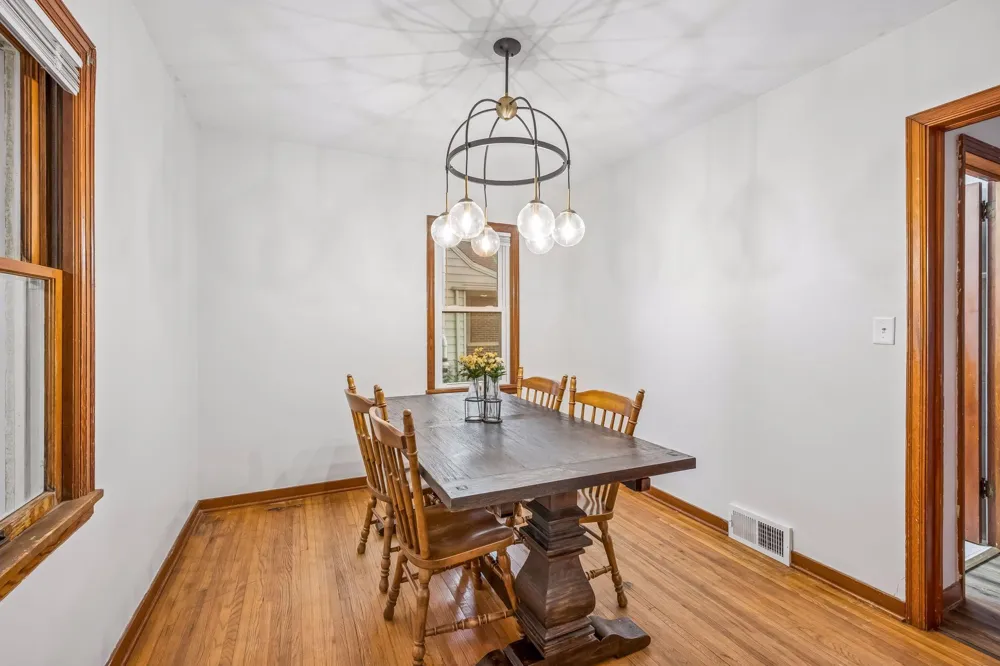 213 Queen Avenue NW Silver Lake, MN 55381