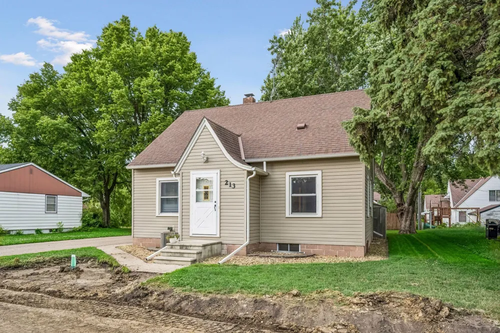 213 Queen Avenue NW Silver Lake, MN 55381