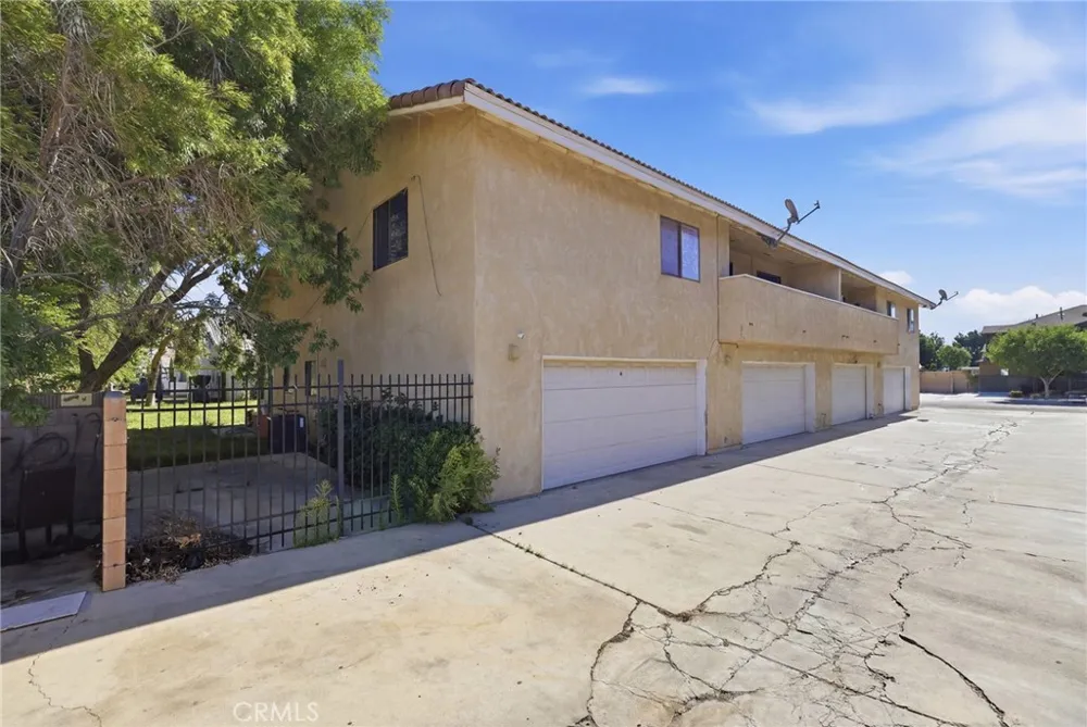 43731 8th Street E Lancaster, CA 93535