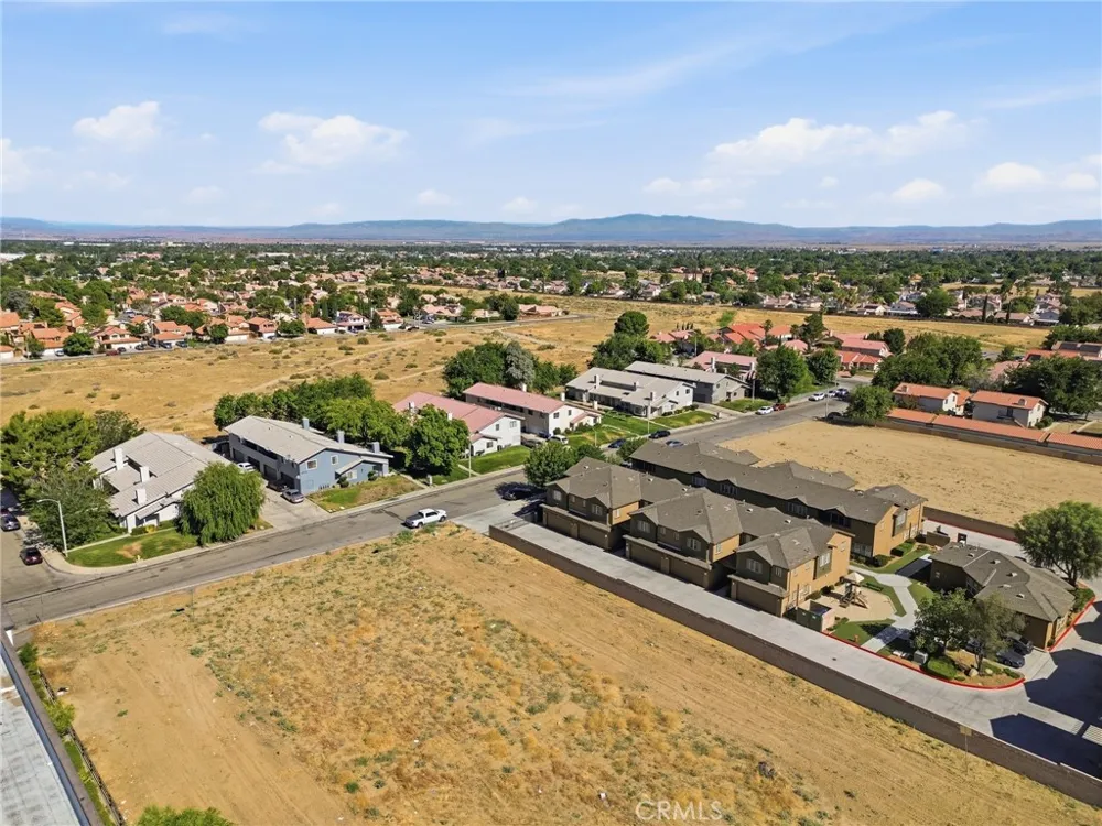 43731 8th Street E Lancaster, CA 93535