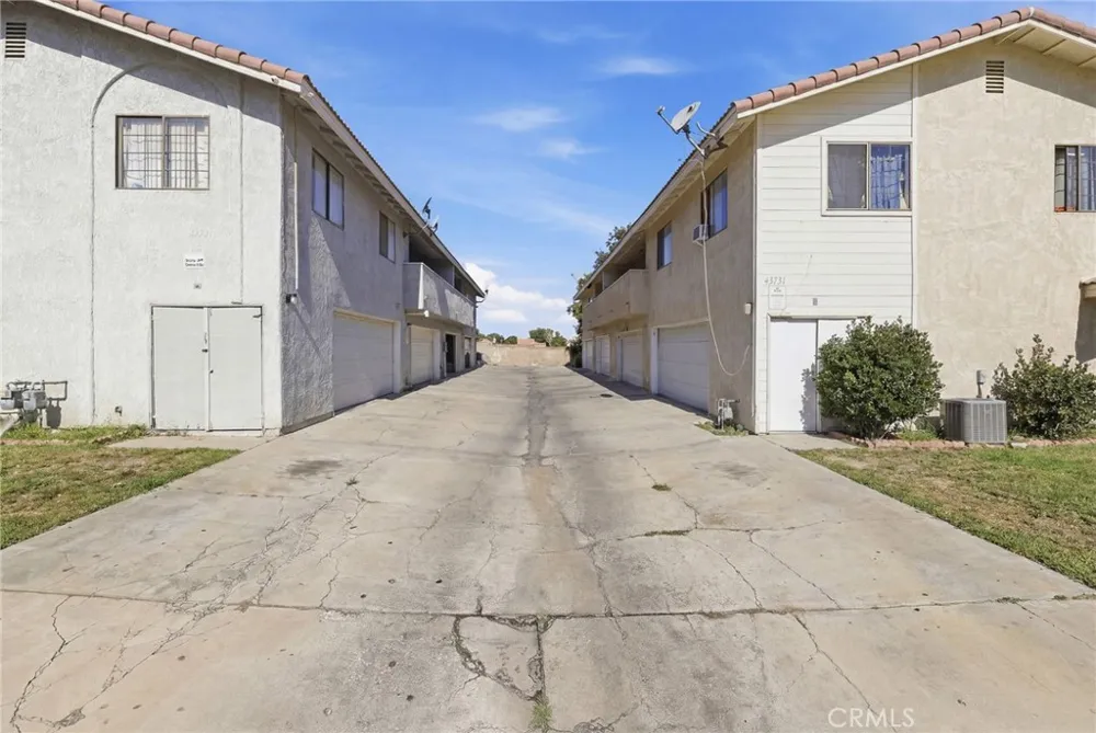 43731 8th Street E Lancaster, CA 93535