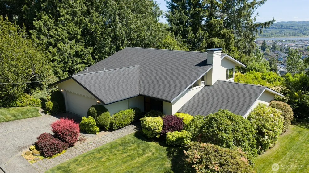 1300 Bel Aire Avenue Aberdeen, WA 98520