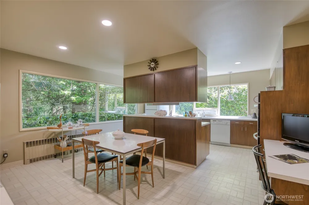 1300 Bel Aire Avenue Aberdeen, WA 98520