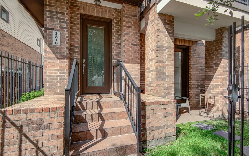 2818 Polk Street Houston, TX 77003